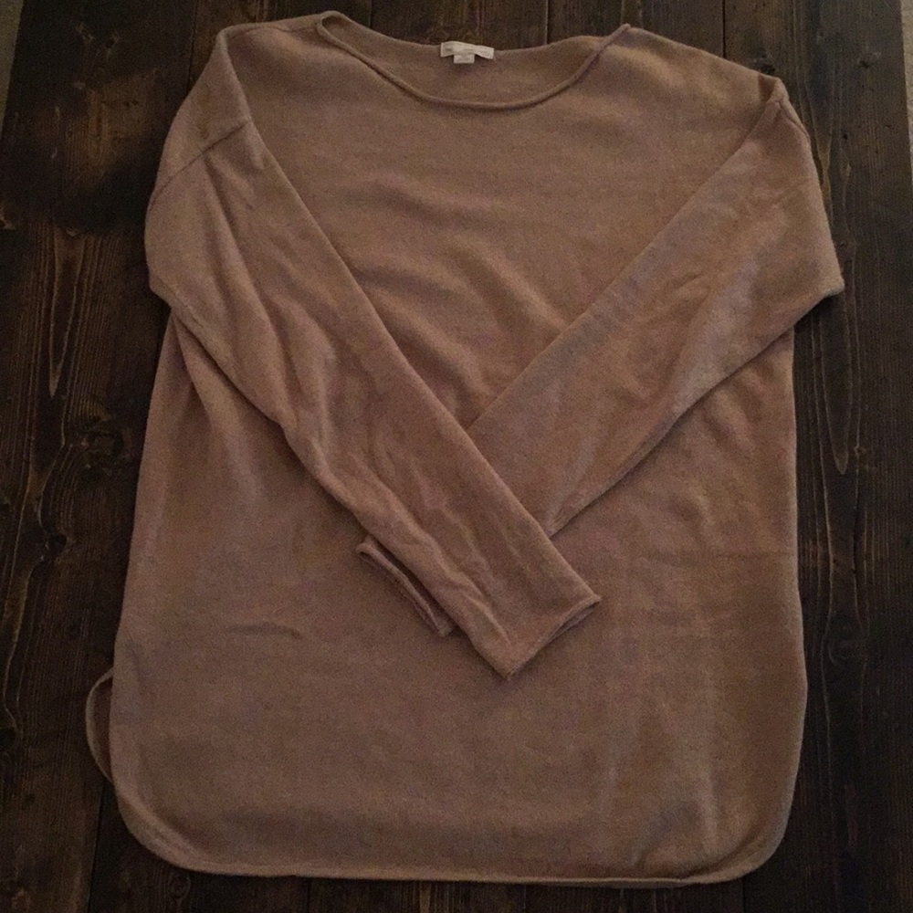 Gap sweater